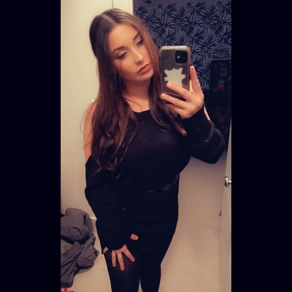 Profile Picture of Kat Schaedler (@radicalcatpdx) on Poshmark