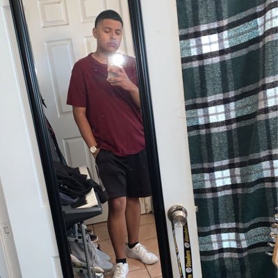 Profile Picture of Hahmess (@James_Davila99) on Twitter