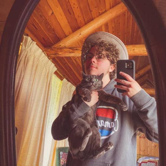 Profile Picture of Lucas Mazzarella (@lucasmazzarella) on Poshmark