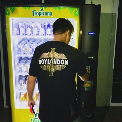 Profile Picture of Tay Yong Heng (@Yong_Jengg) on Twitter