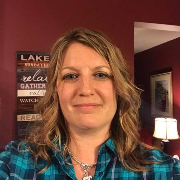 Profile Picture of Nicole Gaffaney (@gaffaneyn) on Poshmark