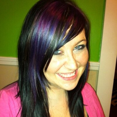 Profile Picture of Autumn Bates (@autumn7933) on Twitter