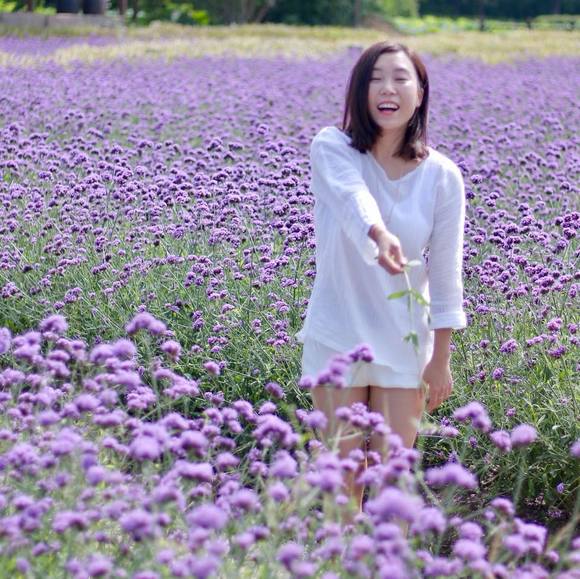 Profile Picture of Amber Liu (@s_0220) on Poshmark