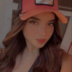 Profile Picture of Stephanie Castañon (@stephaine7ceron) on Pinterest
