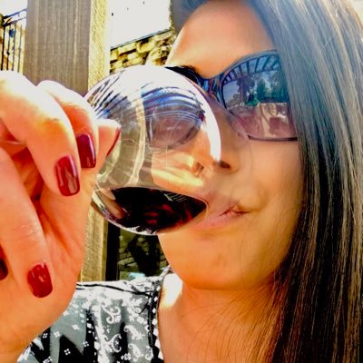 Profile Picture of Lisa Calandra (@bottl83) on Twitter