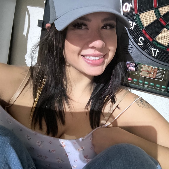 Profile Picture of Chloee Lucki (@luckichloee80) on Poshmark