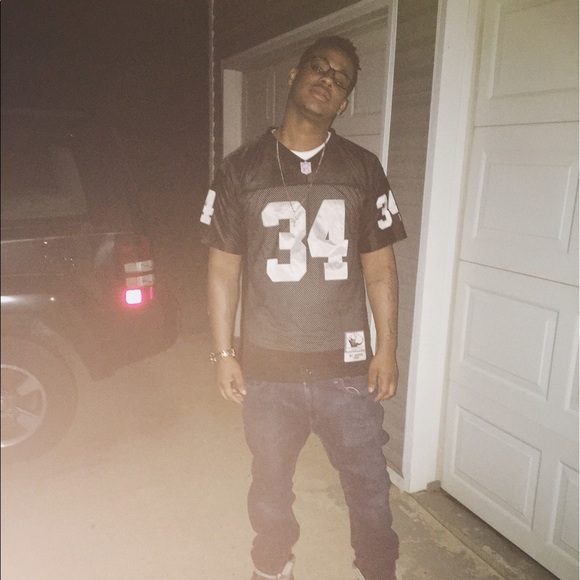 Profile Picture of Chris Penny (@peezyfbaby) on Poshmark