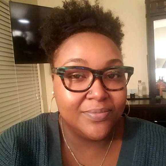 Profile Picture of Diandra Williamson (@diandi1218) on Poshmark