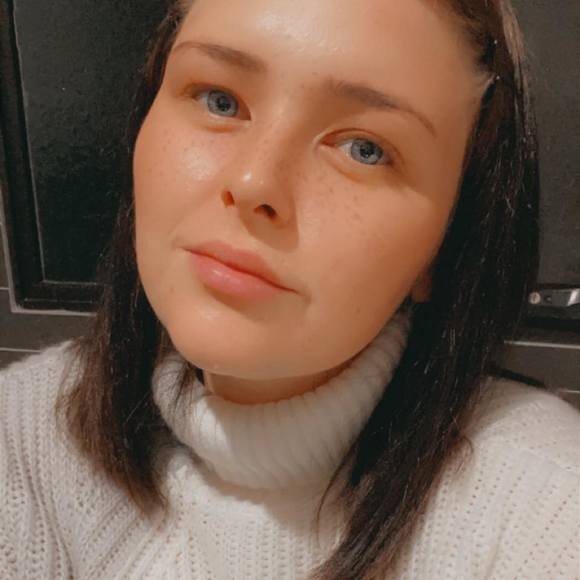 Caitlin Wessels - Poshmark Profile Picture of Caitlin Wessels (@caitlinwessels) on Poshmark