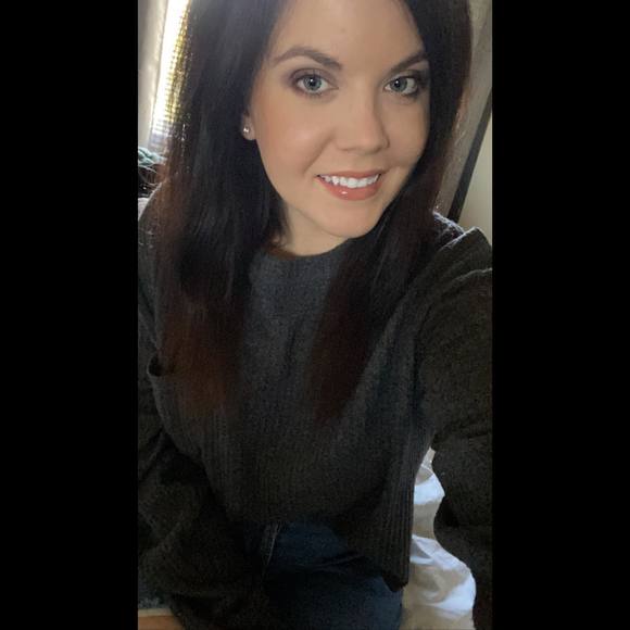 Profile Picture of Leann Doornbos (@imjustleandra) on Poshmark