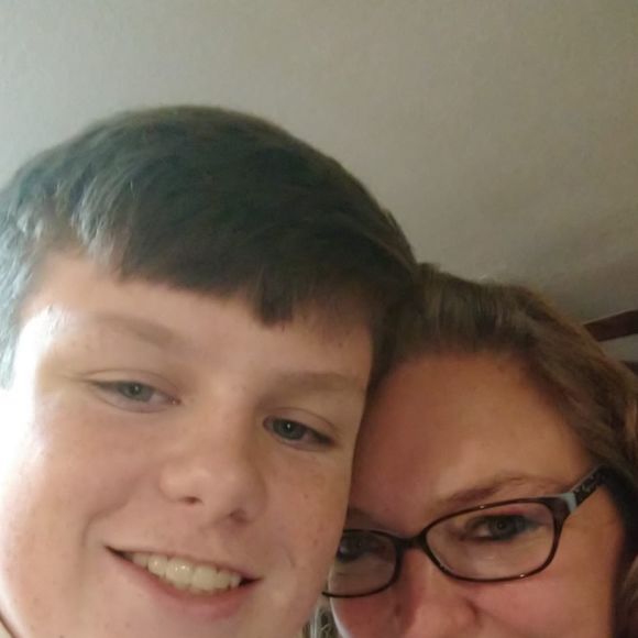 Profile Picture of Kathy Luersman (@kluersman) on Poshmark
