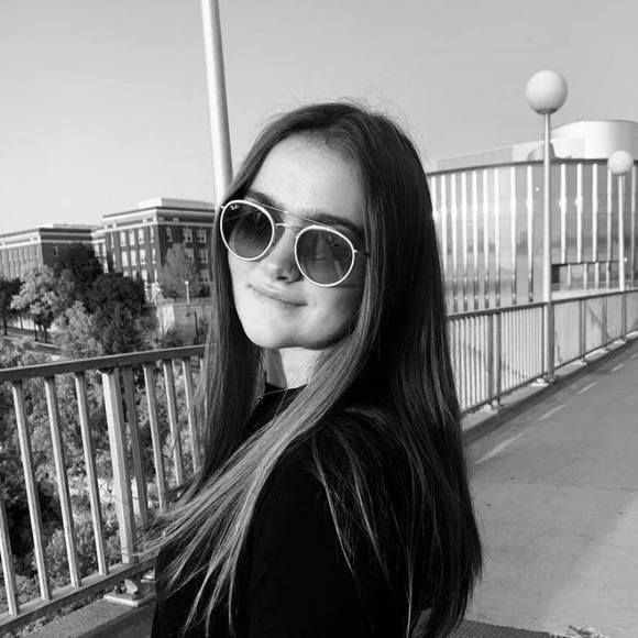 Profile Picture of Celia Trexell (@celiatrexell) on Poshmark