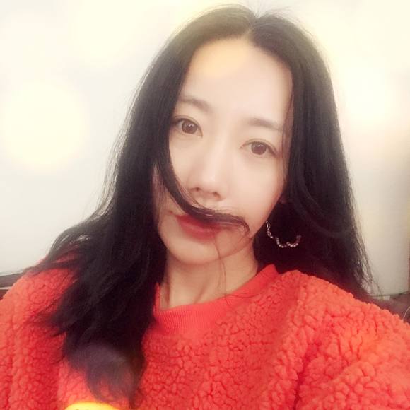 Profile Picture of Kitty Yu (@kittyyu1020) on Poshmark