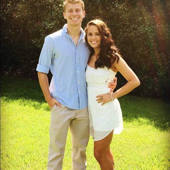 Profile Picture of Holly Hasten (@hollyhasten987) on Poshmark