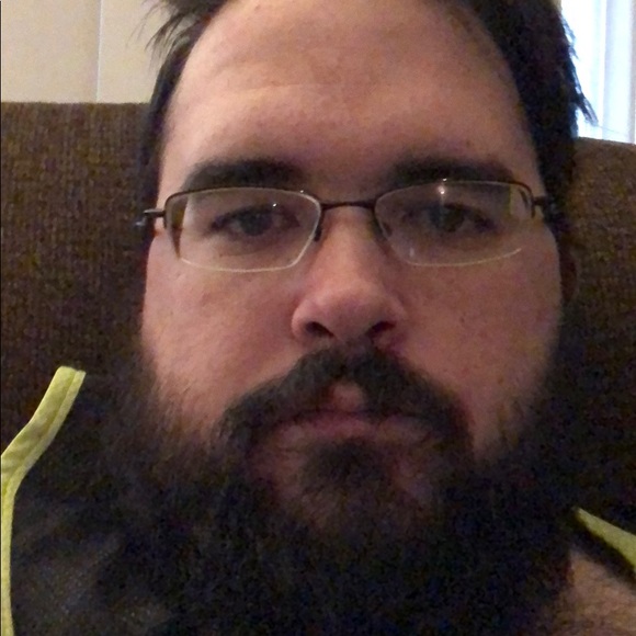 Profile Picture of Jonathan Warthen (@jonwarthen) on Poshmark