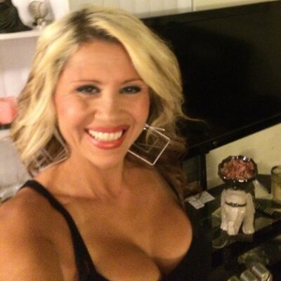 Profile Picture of Nancy Mena (@Nancymena6) on Twitter