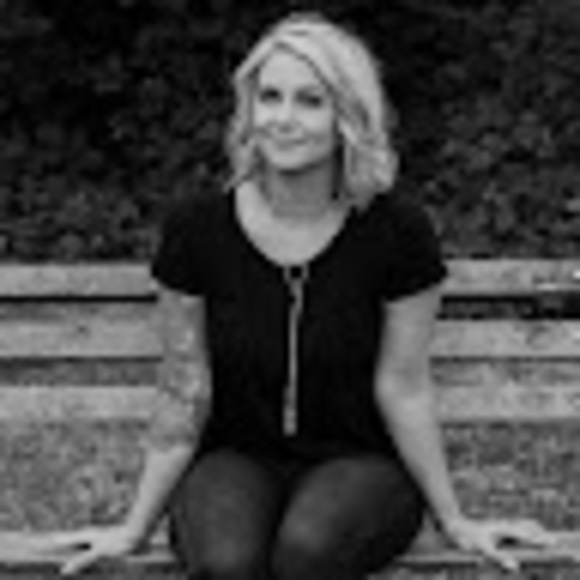 Profile Picture of Brandy Faist (@brandylfaist) on Poshmark