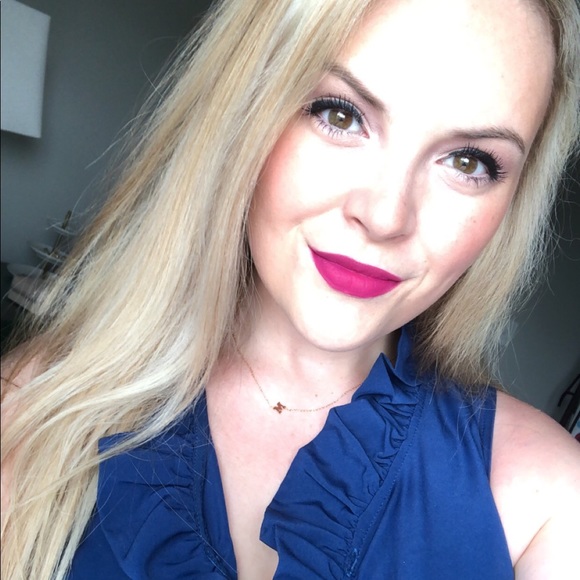 Profile Picture of Mackenzie Day (@mackenziebelle5) on Poshmark