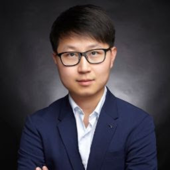 Profile Picture of Chao Peng (@montrealwe123) on Poshmark