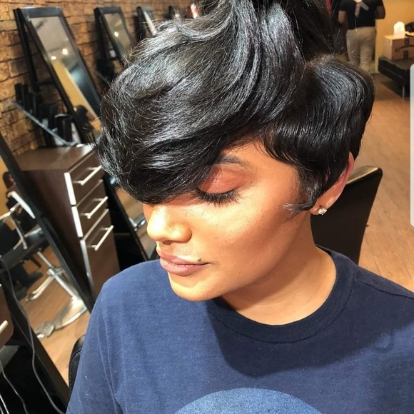 Profile Picture of Nafeesha Rasheed (@nafeesharasheed) on Poshmark