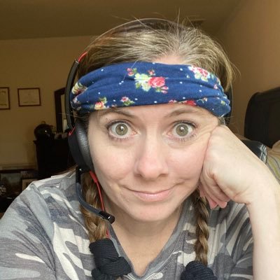 Profile Picture of Amy Clarkson (@maniacamy) on Twitter