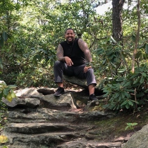 Profile Picture of Carlos Franco (@x92606) on Poshmark