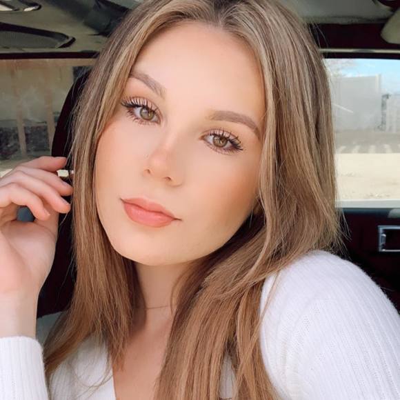 Profile Picture of Tierra Atherley (@tierraatherley) on Poshmark