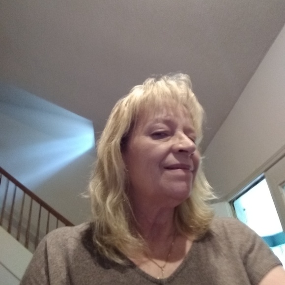 Profile Picture of Marilyn Mcconnell (@marilynsilcox) on Poshmark