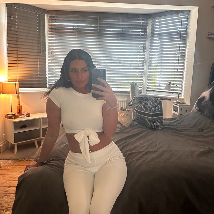 Profile Picture of Harriet Lucy (@@h_lucyxx) on Tiktok