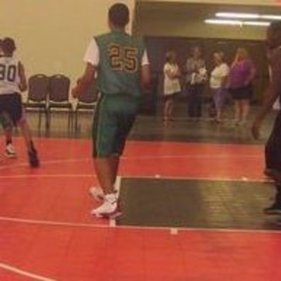 Profile Picture of Michael Bratton (@mlbratton1) on Poshmark