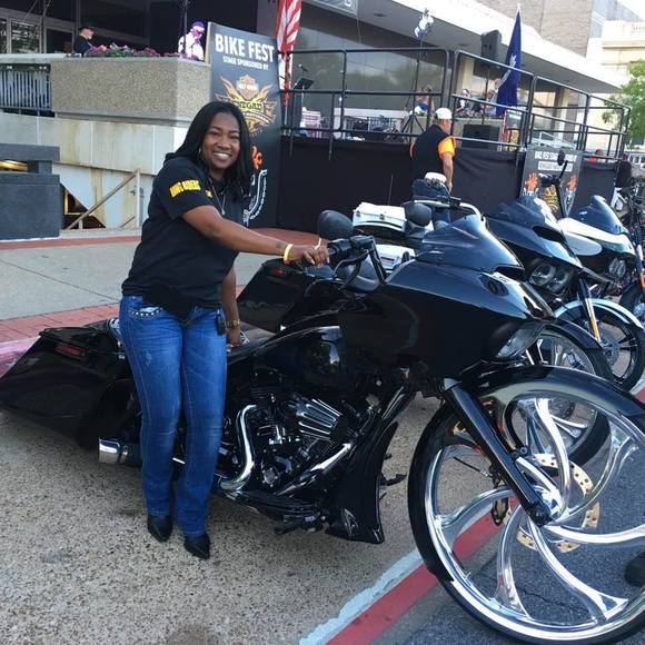 Profile Picture of Alison Bolden-maxie (@sexyladya) on Poshmark