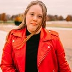 Profile Picture of Model Amy (@janet.sides) on Instagram