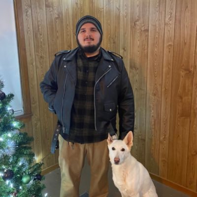 Profile Picture of Mike Moreau (@MoreauBlazes57) on Twitter