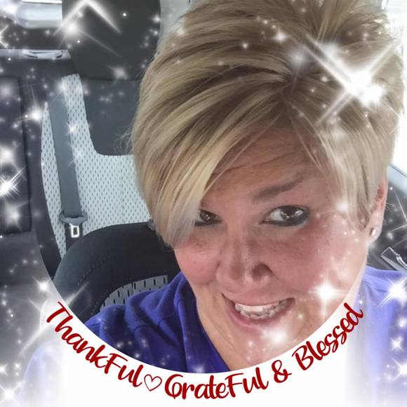 Profile Picture of Kimberly Dunajski-kusza (@kimbermekuz) on Poshmark