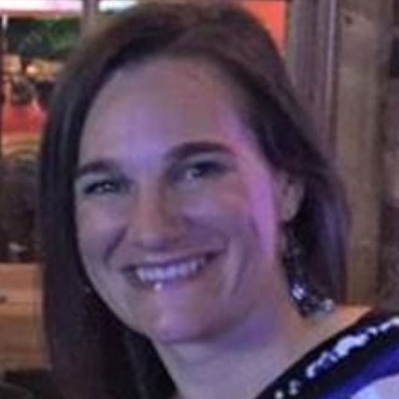 Profile Picture of Rebecca Hansen (@beckih) on Poshmark