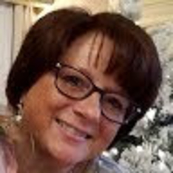Profile Picture of Tanya Robbins (@imkoinonia) on Poshmark