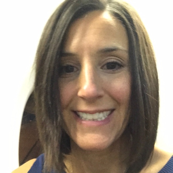 Profile Picture of Nicole Johnson (@ncjohnson78) on Poshmark