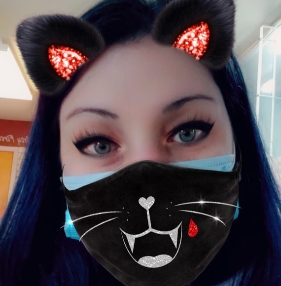 Profile Picture of Shelly Cooke (@skirmet) on Poshmark