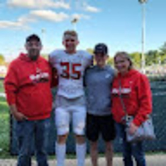 Profile Picture of Jamie Humphrey (@humphreyjamie5) on Poshmark