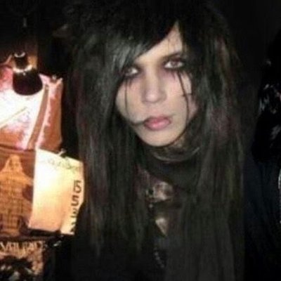 Profile Picture of Andy Biersack. (@blatshjtxx) on Twitter