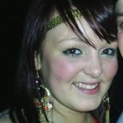 Profile Picture of Hayley Settle (@hasiose) on Twitter