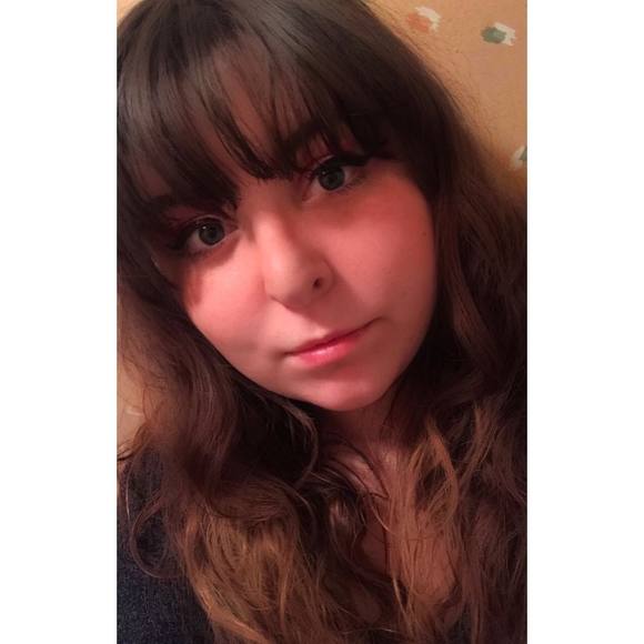 Profile Picture of Alana Dipierro (@alanadipierro) on Poshmark