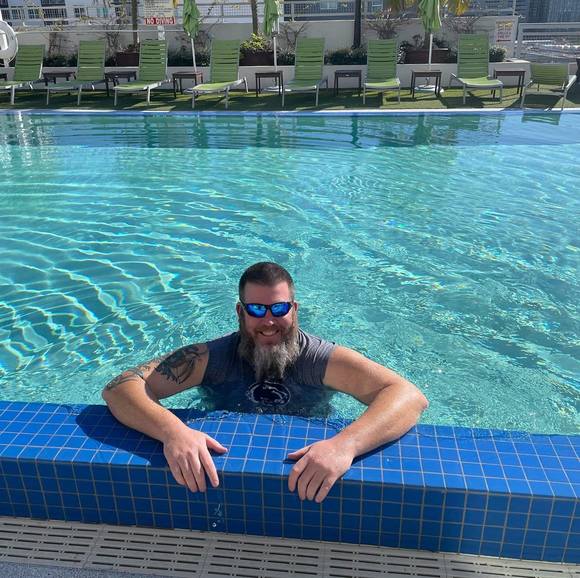 Profile Picture of Chad Wolfe (@cmwolfe30) on Poshmark