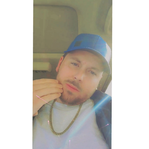 Profile Picture of Andrew Sutherland (@fpsdre) on Poshmark