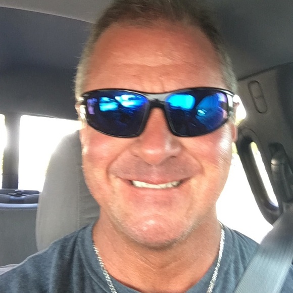 Profile Picture of Craig Cunningham (@leah2001710) on Poshmark