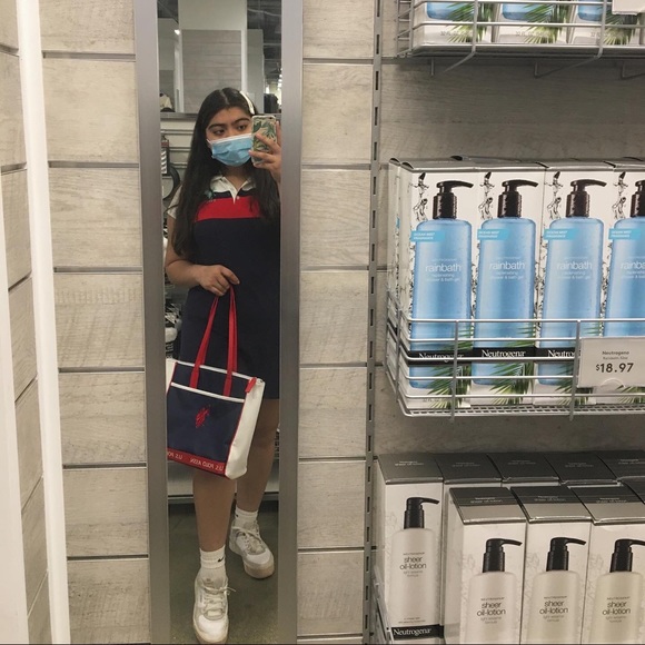 Profile Picture of Catherine Gonzalez (@sanrioslug) on Poshmark