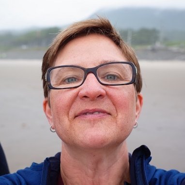 Profile Picture of Carolyn Adolph (@carolynadolph) on Twitter