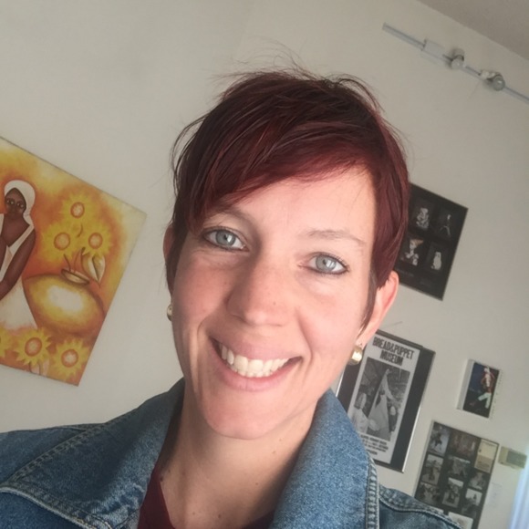 Profile Picture of Nicole Cloeren (@nbcloe) on Poshmark