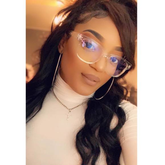 Profile Picture of Tara Lavallais (@tlavalais1991) on Poshmark