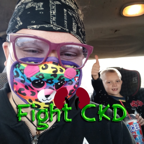 Profile Picture of Sarah Holt (@luke1mommy) on Poshmark